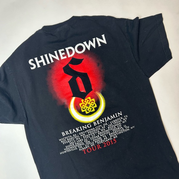 SHINEDOWN 2015 CONCERT TEE - Picture 2 of 4
